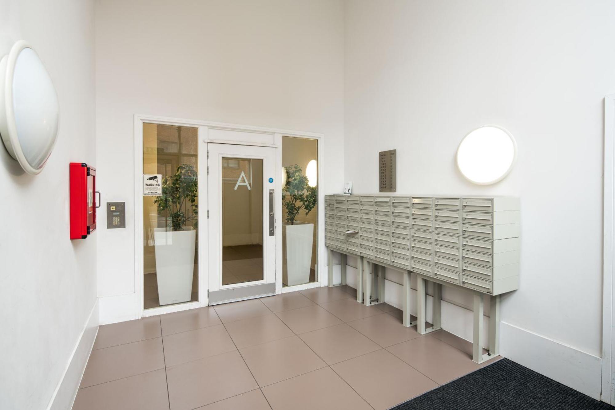 Canning Town -2 Bed Luxury Apartment 런던 외부 사진